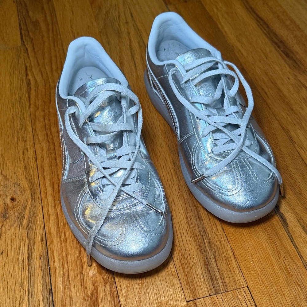 Puma Shiny Silver Sneakers